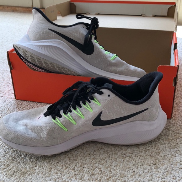 Nike Shoes - Women’s Nike Air Zoom Vomero 14